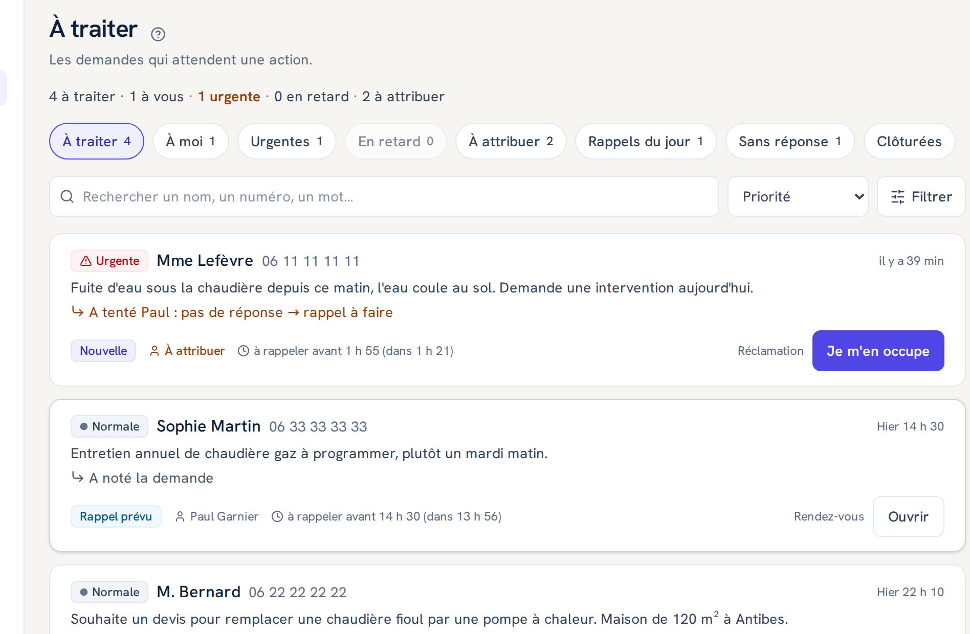 Écran « À traiter » de RingPoint : la demande urgente en tête, avec ce que RingPoint a fait, qui s'en occupe et le délai de rappel.